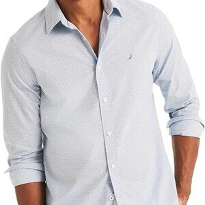 NAUTICA Men's Wrinkle Resistant Long Sleeve Button Front Shirt M